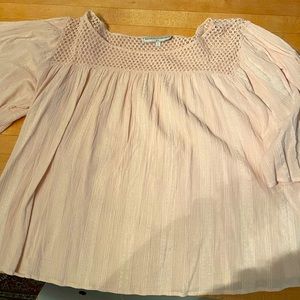 Anthropologie breezy top. Excellent condition. Size L.